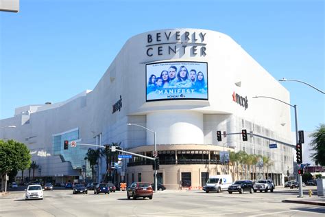 Biggest shopping center in los angeles - Los Angeles is one of the most popular cities in the world, and you probably already know a thing or two about it and its geography. It’s home to Hollywood, Los Angeles, CA, it’s a...